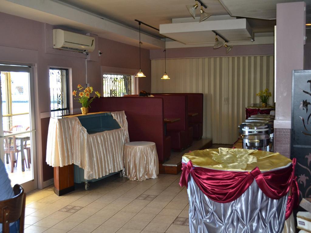 Hotel West Plaza Malakal Koror Exterior foto