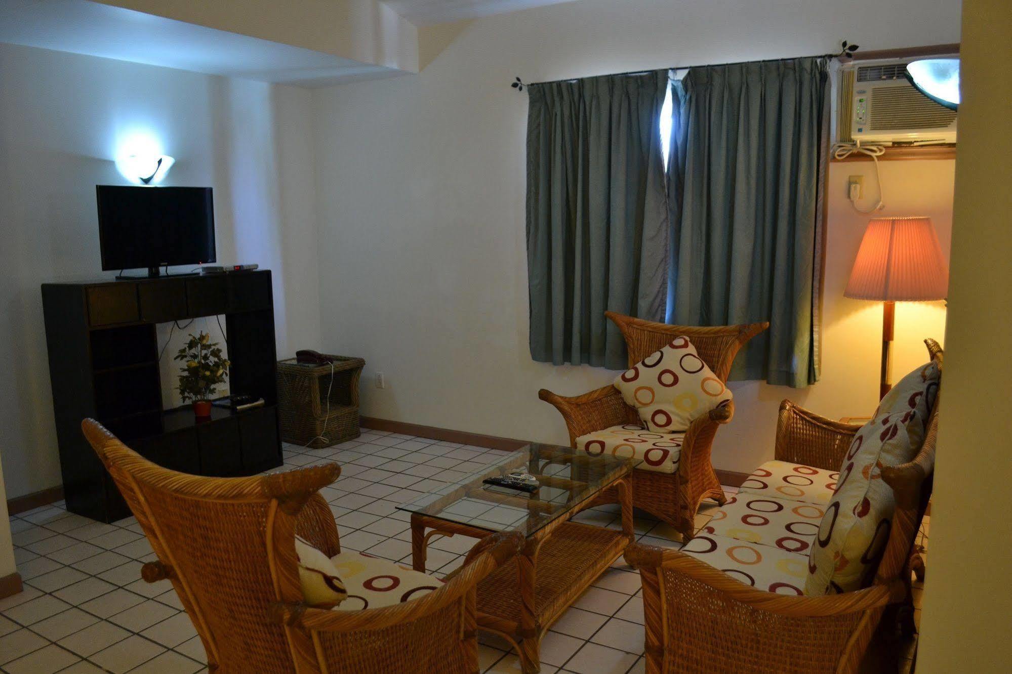 Hotel West Plaza Malakal Koror Exterior foto