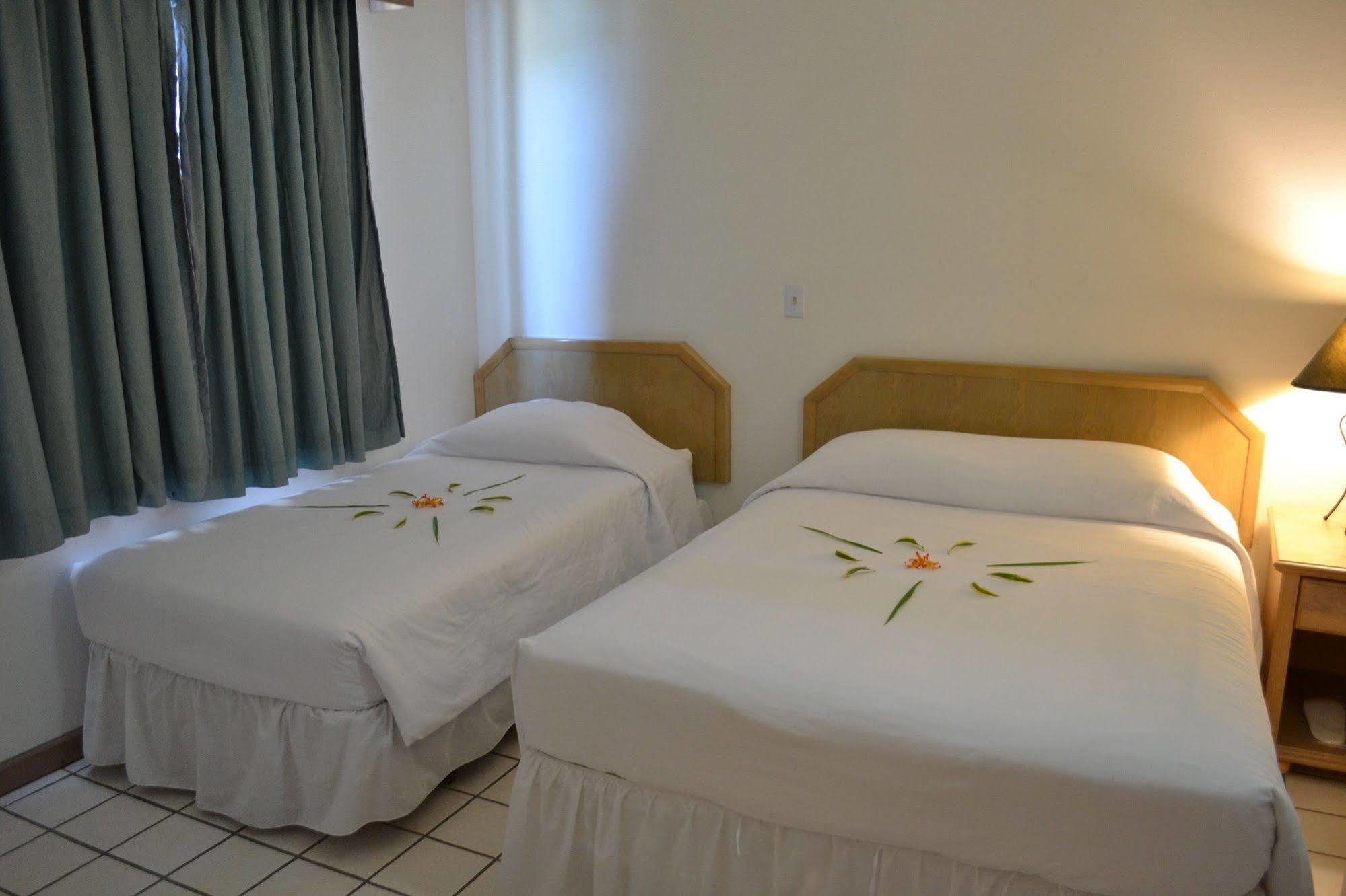 Hotel West Plaza Malakal Koror Exterior foto